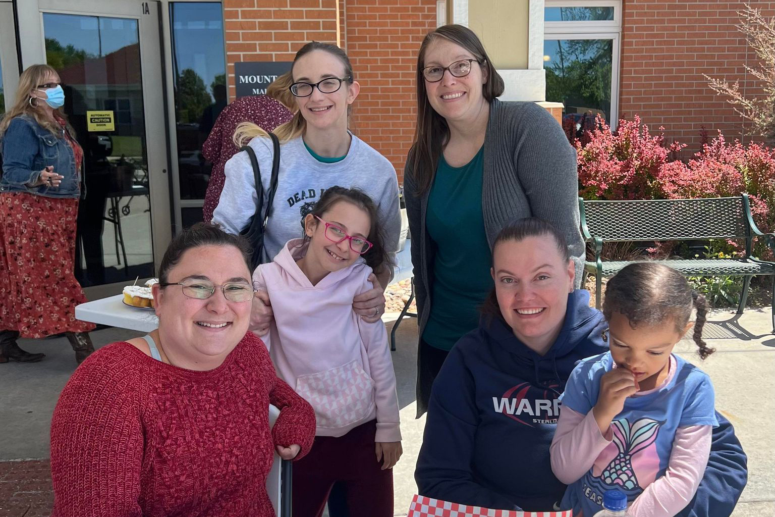 We celebrated 'St. Joseph the Worker Day' with the Sisters of Saint Joseph, enjoying food trucks and fellowship. The event's proceeds supported Dear Neighbor Ministries, aiding the Wichita Hilltop neighborhood. Such gatherings strengthen community bonds and support vital social services.